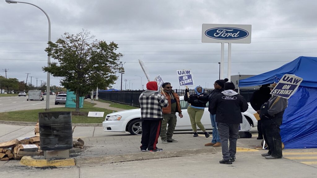 Ford reinstates 2023 guidance, says UAW deal to cost $8.8 billion