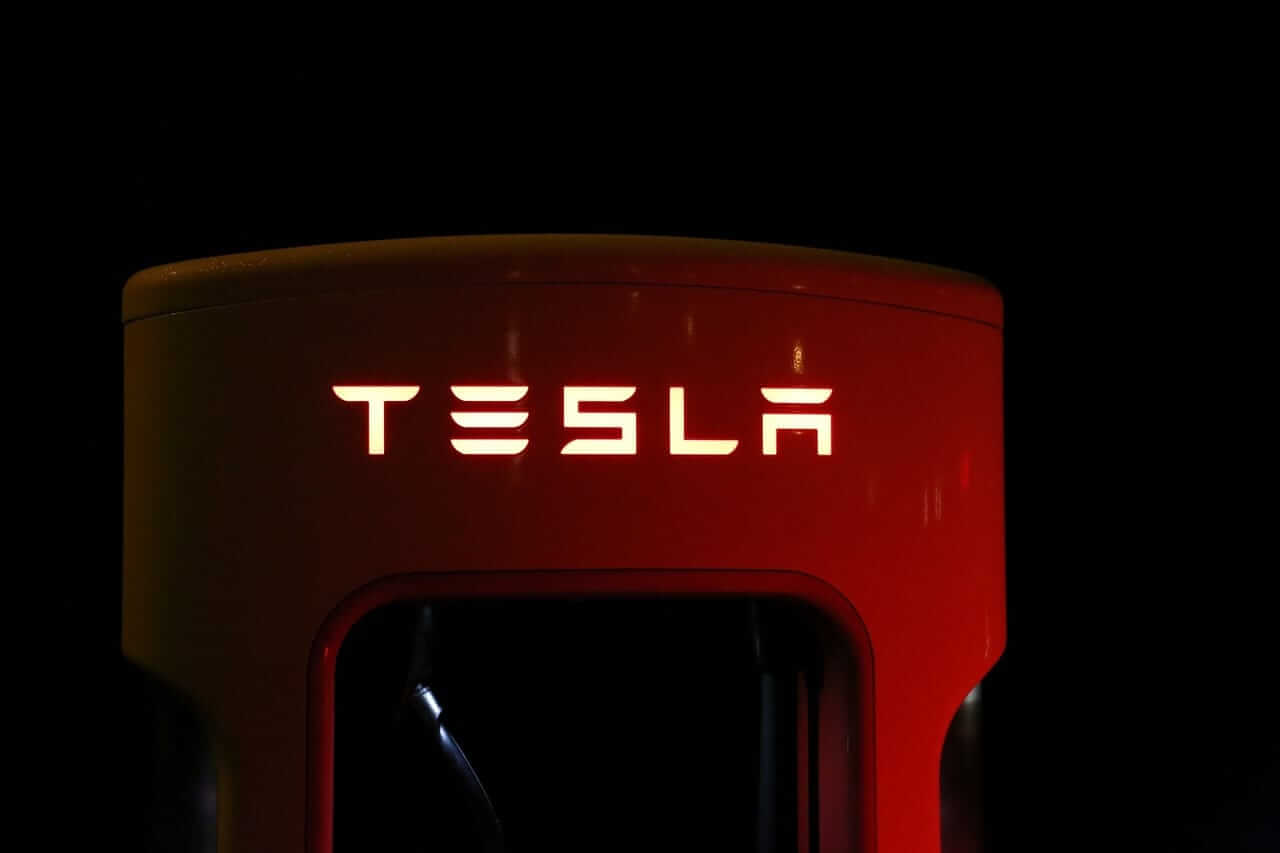 Cathie Wood is Buying the Post-Earnings Dip in Tesla Stock. Should You?
