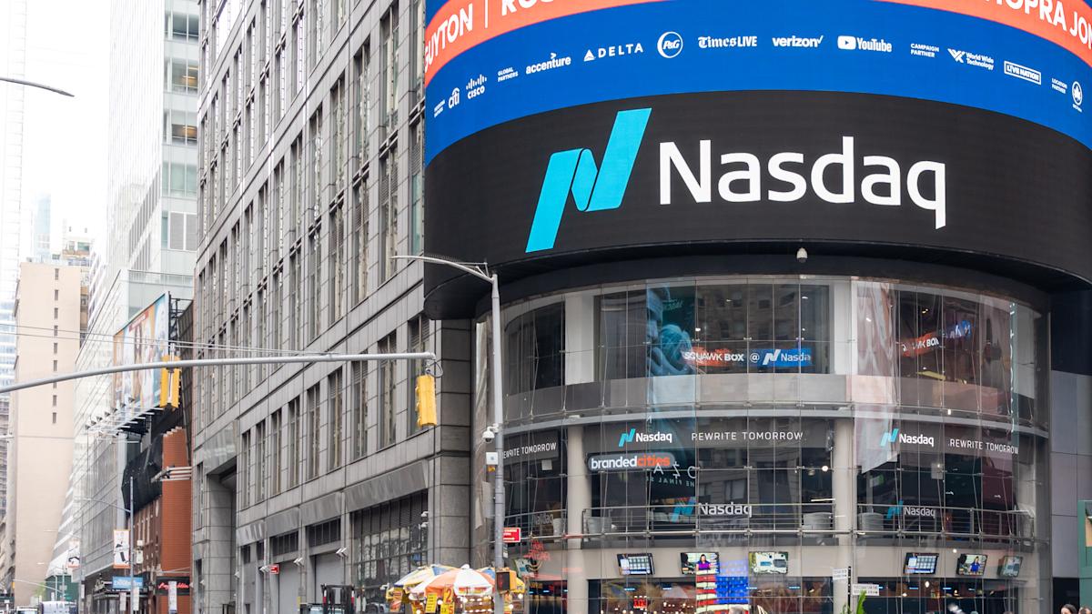 Big Tech earnings strength is bright light in murky stock market