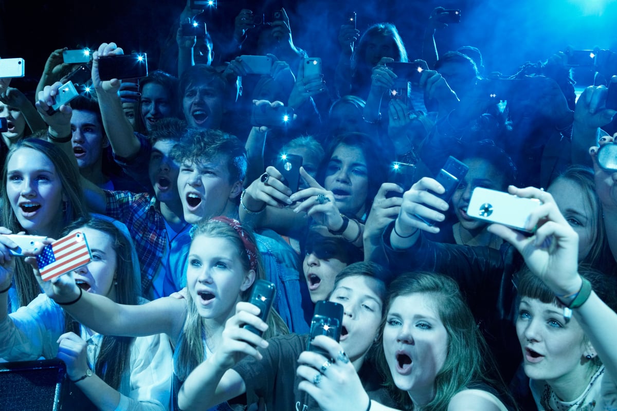 Here's How the Singer's Engagement Announcement Impacted Jewelry Stocks This Week