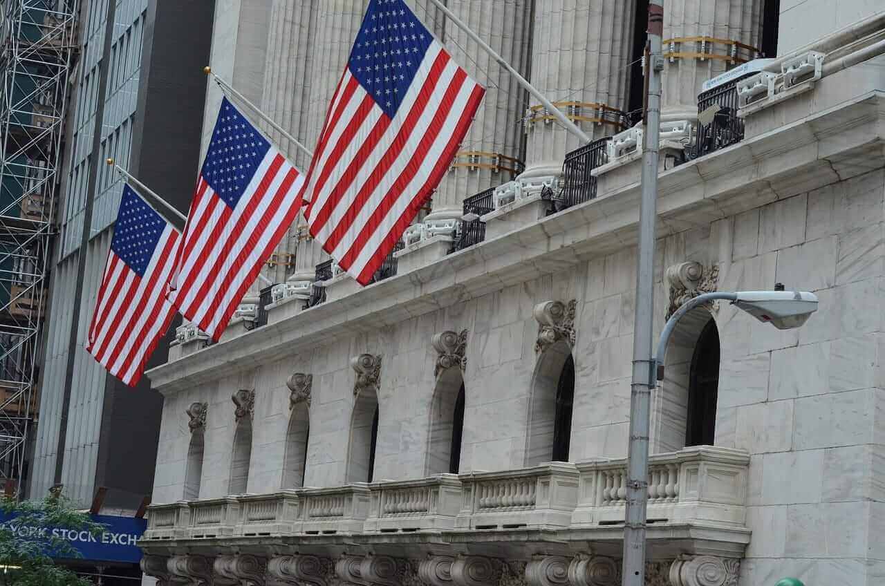 Stocks Decline Ahead of US Inflation News