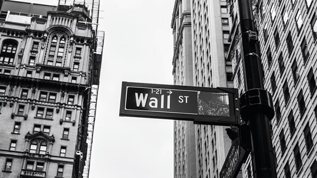 Broader consumption picture is a headwind and Fed needs to move to neutral: Citi's Scott Chronert