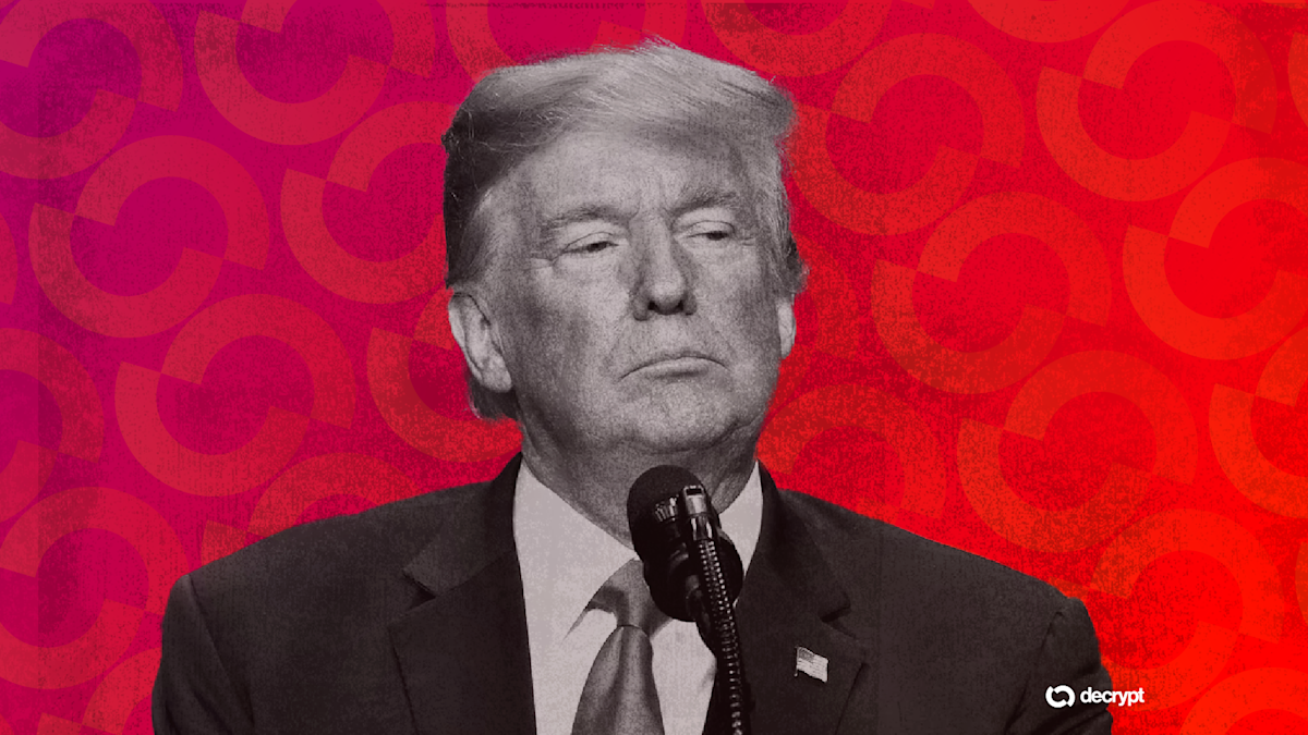 Bitcoin, Ethereum Dive Alongside Stocks as Trump Threatens 'Massive' China Tariffs