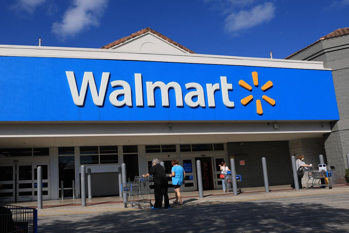 America's biggest retailers see uneven results, with low-income consumers 'feeling the squeeze' of high prices