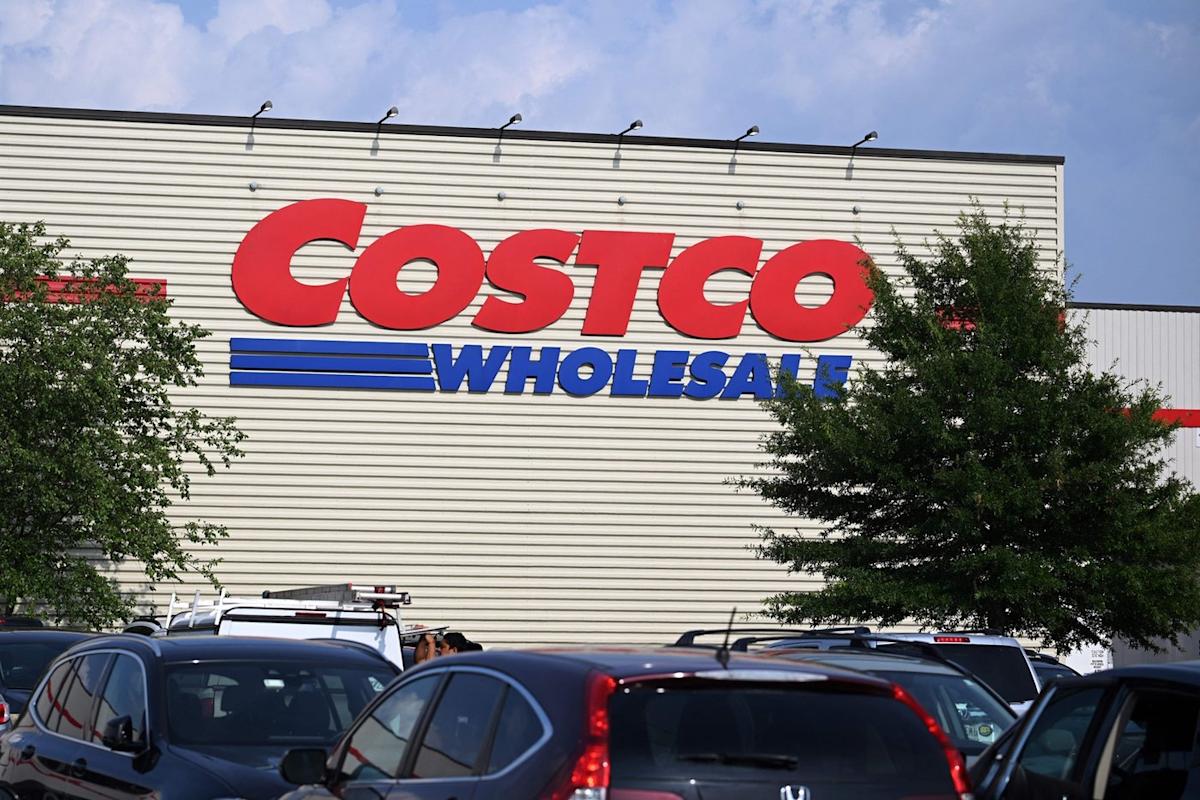 Should You Invest $1,000 in Costco Stock Right Now?