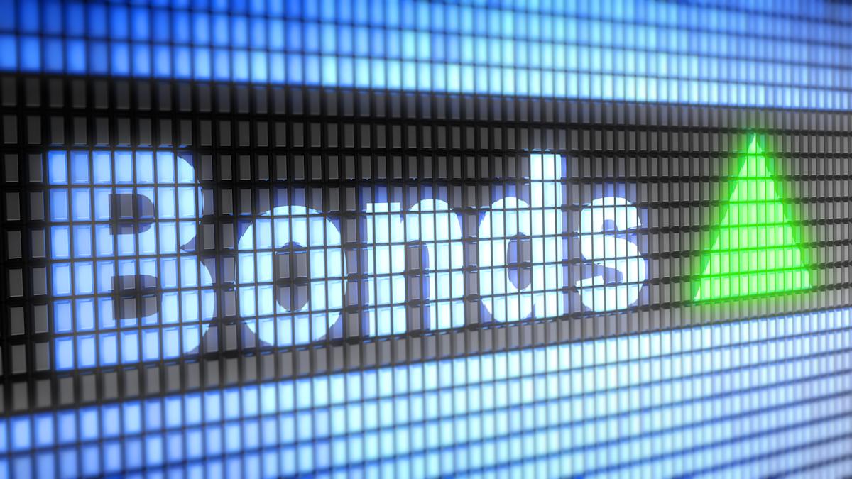 Bonds finally reclaim their portfolio crown