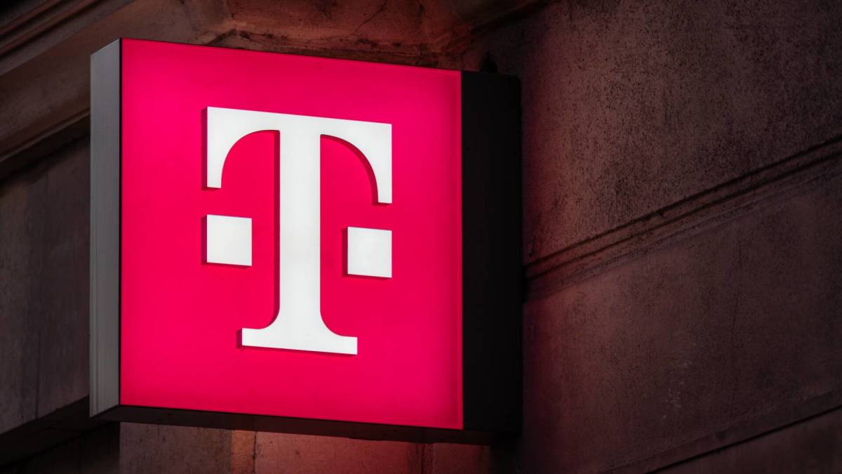 T-Mobile makes bold phone plan change after customer losses