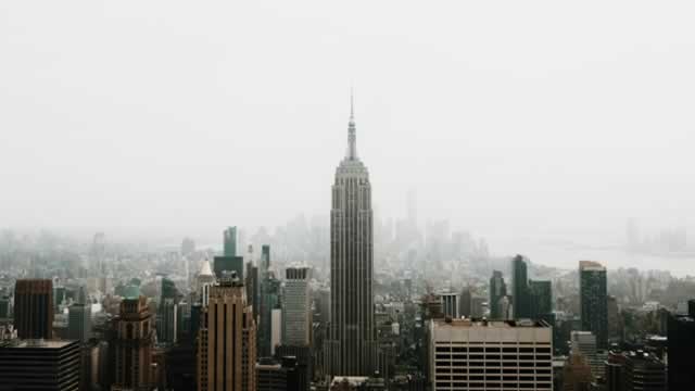 US Stocks Rise as Dollar Weakens and Precious Metals Rally | The Close 1/26/2026