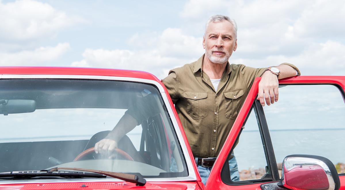 5 signs that someone you know is ‘fake rich’ (and why it’s killing their wealth). Could you be pretending, too?